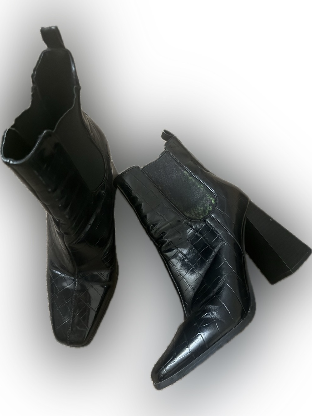 Forever 21 Black Croc-Embossed Block Heel Ankle Boots